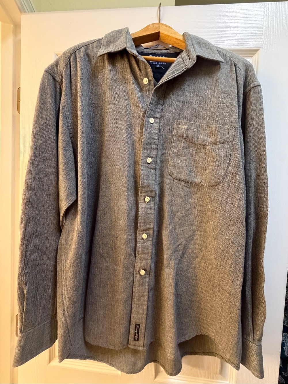 Tommy Hilfiger Men’s Herringbone Button-Down Shirt – Size M - 100% cotton